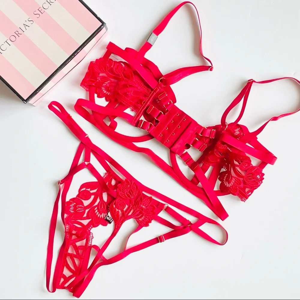 36DD XL Victoria’s Secret red harness bra set